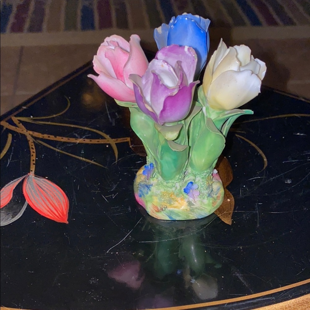 BX51 Vintage Colorful Porcelain Flower Bouquet Figurine - Staffordshire China